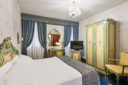 Hotel Montecarlo image 11